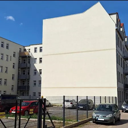Apartament Connect Living - 3 Apartments - Boxspringbett-Balkon-Parkplatz-Arbeitsplatz-Fitness-Sauna-Fahrstuhl