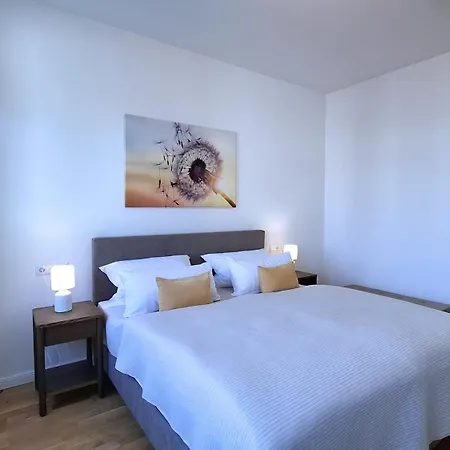 Connect Living - 3 Apartments - Boxspringbett-Balkon-Parkplatz-Arbeitsplatz-Fitness-Sauna-Fahrstuhl Apartament Magdeburg