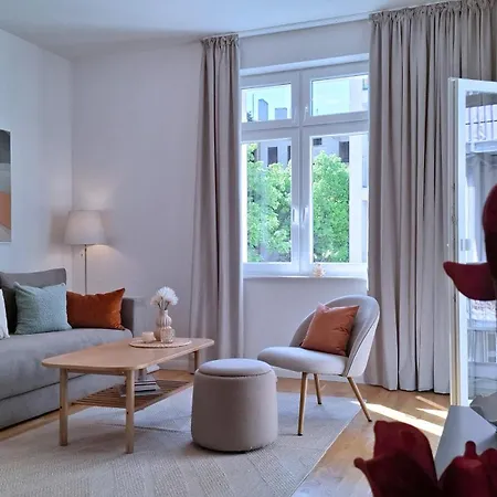 Connect Living - 3 Apartments - Boxspringbett-Balkon-Parkplatz-Arbeitsplatz-Fitness-Sauna-Fahrstuhl * Magdeburg