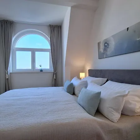 Appartement Connect Living - 3 Apartments - Boxspringbett-Balkon-Parkplatz-Arbeitsplatz-Fitness-Sauna-Fahrstuhl