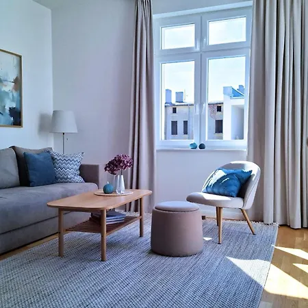 Apartament Connect Living - 3 Apartments - Boxspringbett-Balkon-Parkplatz-Arbeitsplatz-Fitness-Sauna-Fahrstuhl *