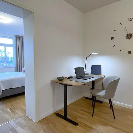 Connect Living - 3 Apartments - Boxspringbett-Balkon-Parkplatz-Arbeitsplatz-Fitness-Sauna-Fahrstuhl * Magdeburg