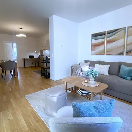 Appartement Connect Living - 3 Apartments - Boxspringbett-Balkon-Parkplatz-Arbeitsplatz-Fitness-Sauna-Fahrstuhl *